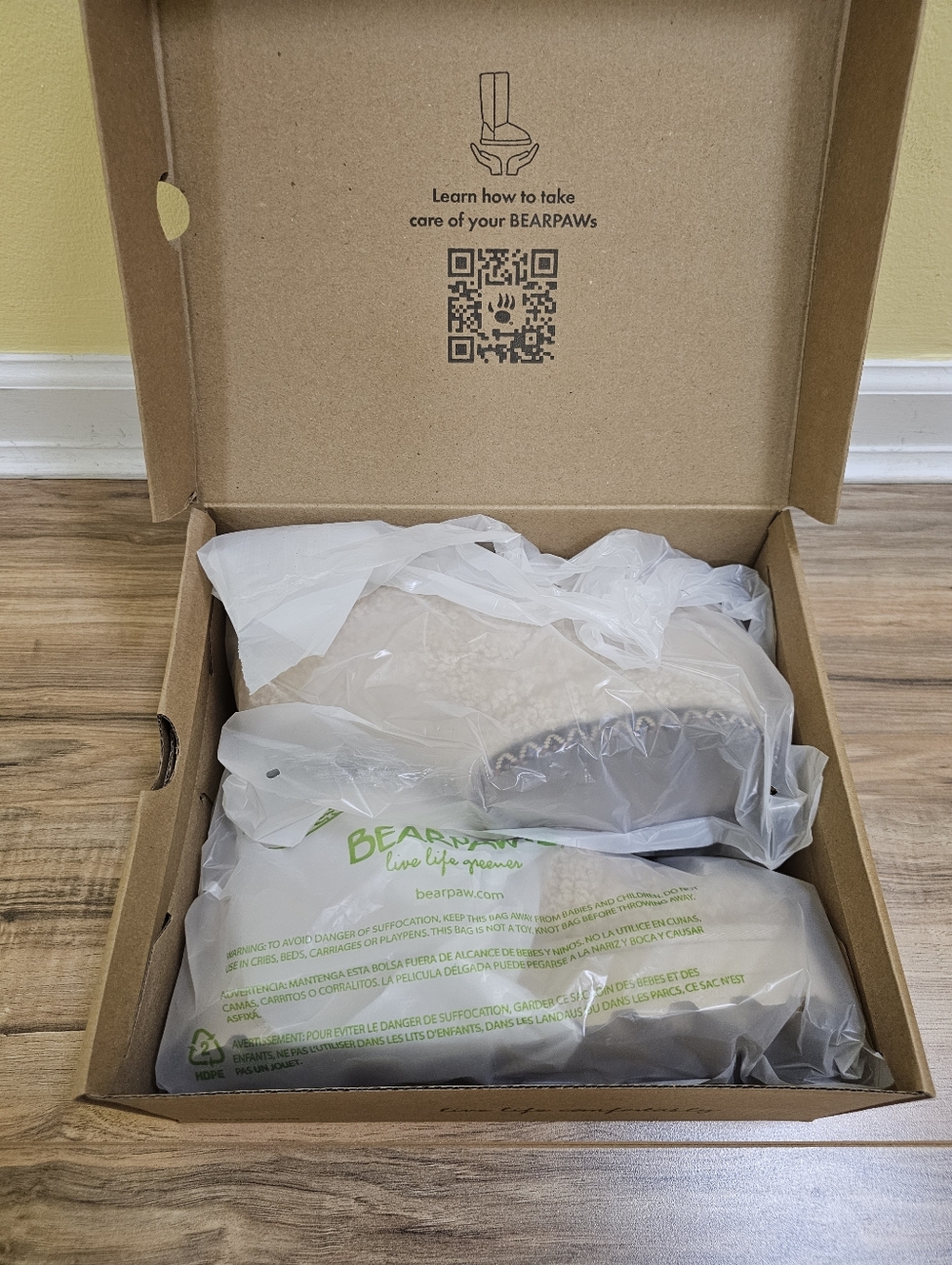NEW BEARPAW SNUGGLE DAPHNE DECO - Picture 10 of 10